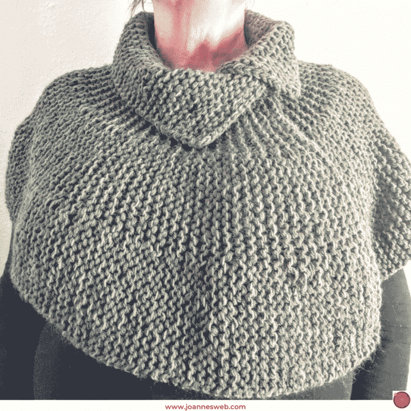 Capelet with Collar